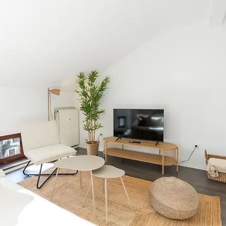 Loftartige Designwohnung In Fuer 6 Personen * Бремен