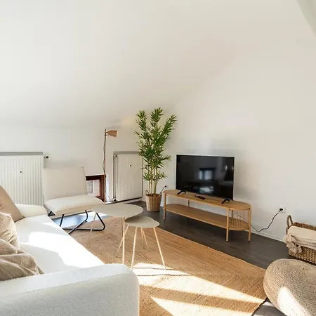 Loftartige Designwohnung In Fuer 6 Personen * Бремен