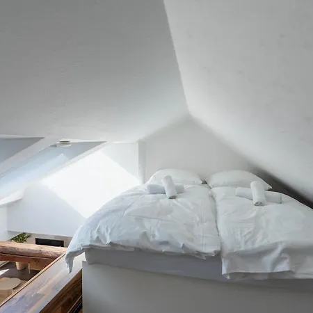 Loftartige Designwohnung In Fuer 6 Personen Апартаменты