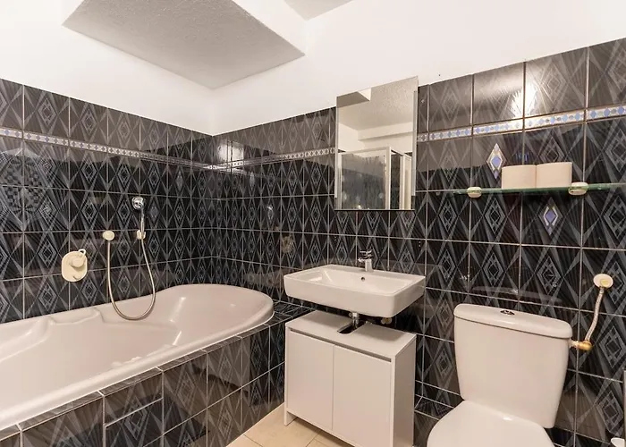 Loftartige Designwohnung In Fuer 6 Personen * Бремен