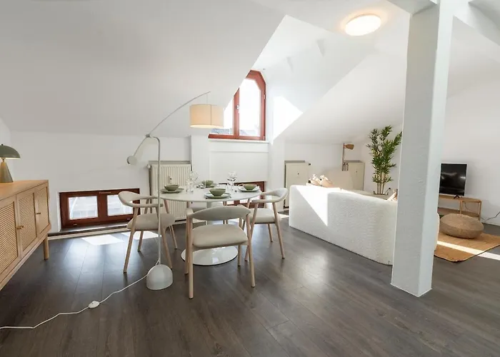 Loftartige Designwohnung In Fuer 6 Personen * Бремен